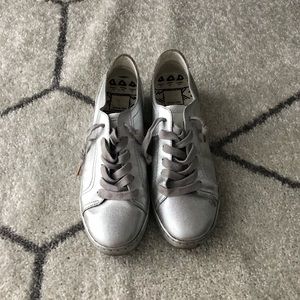 Dolce Vita Women’s Sneakers - silver size 8.5